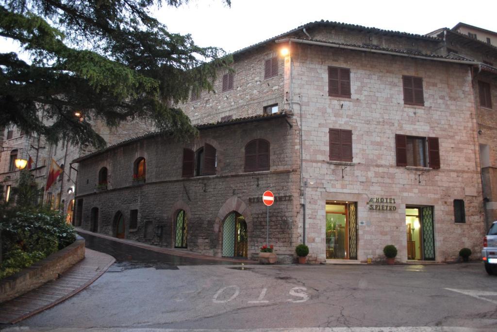 Hotel San Pietro Asís Exterior foto